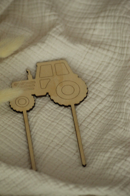 Cake topper tracteur de bois